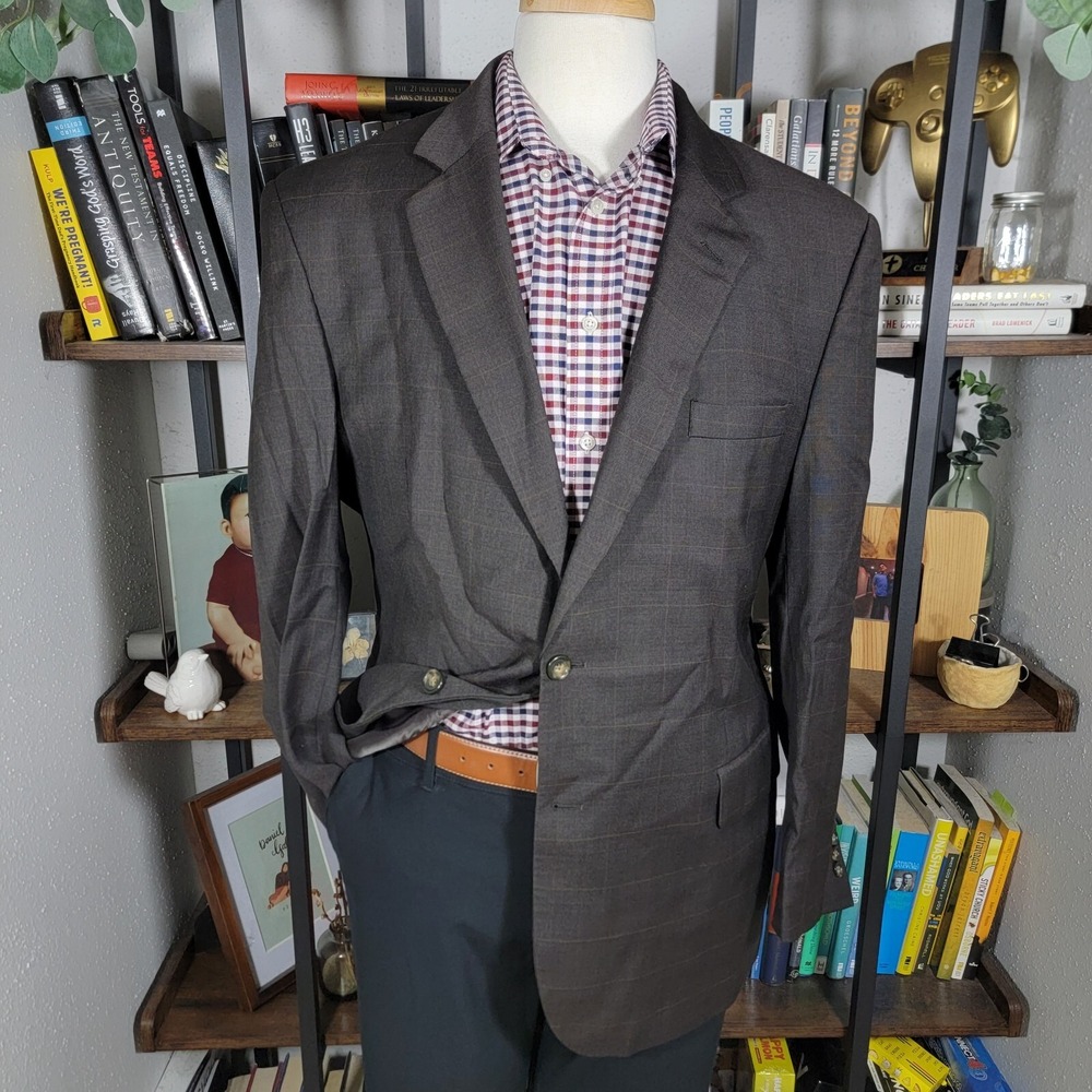 Jos A Bank Men's Sport Coat Blazer Two Button Brown Plaid Wool Size 44R